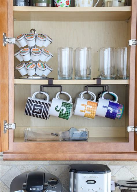 storage for glasses and mugs